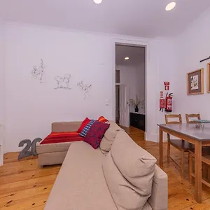 alfama-comfy-premium-apartment.hotels-lisbon-portugal.com/